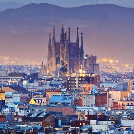 Romantic In Trendy Gracia Barcelona Exterior photo